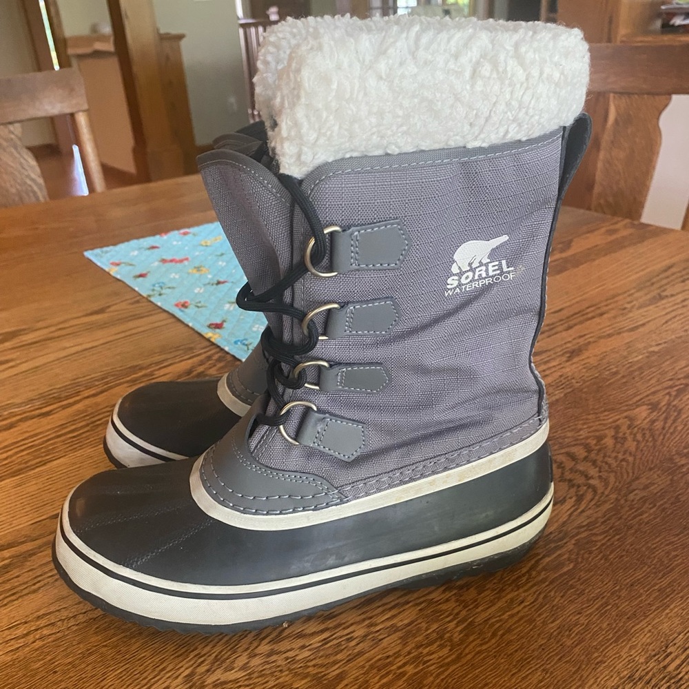 Sorel winter carnival boot